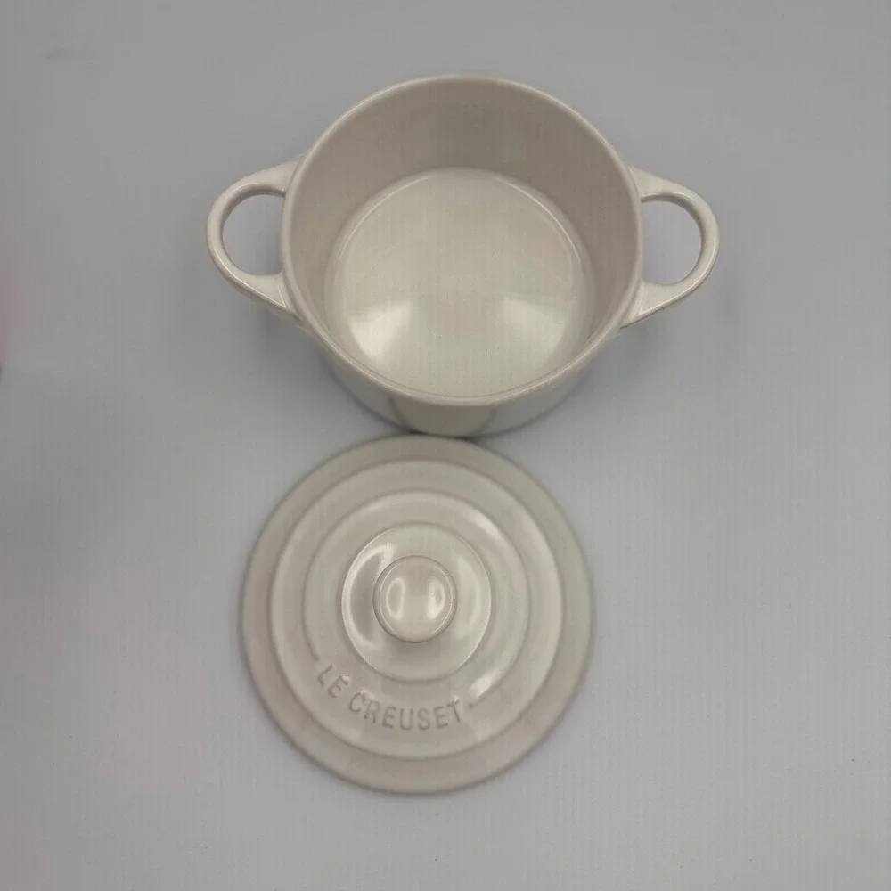 Le Creuset Mini Round Cocotte 14 oz White Stoneware Petite Casserole w/ Lid NEW